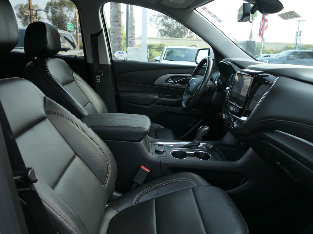 Used 2020 Chevrolet Traverse RS FWD image 28