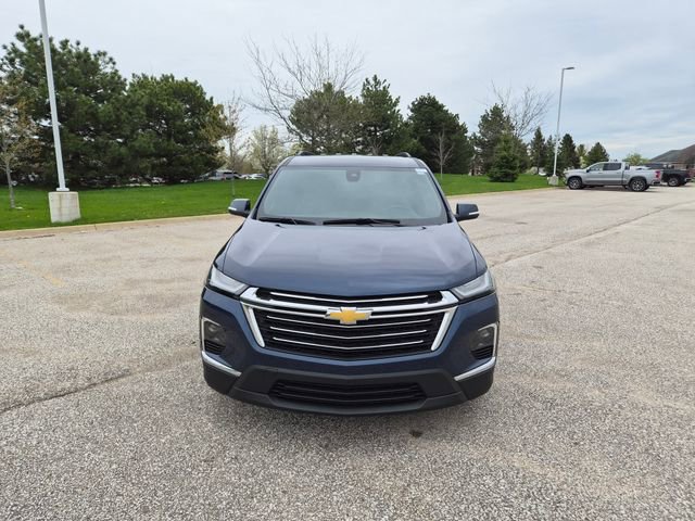 Used 2023 Chevrolet Traverse LT FWD video 2