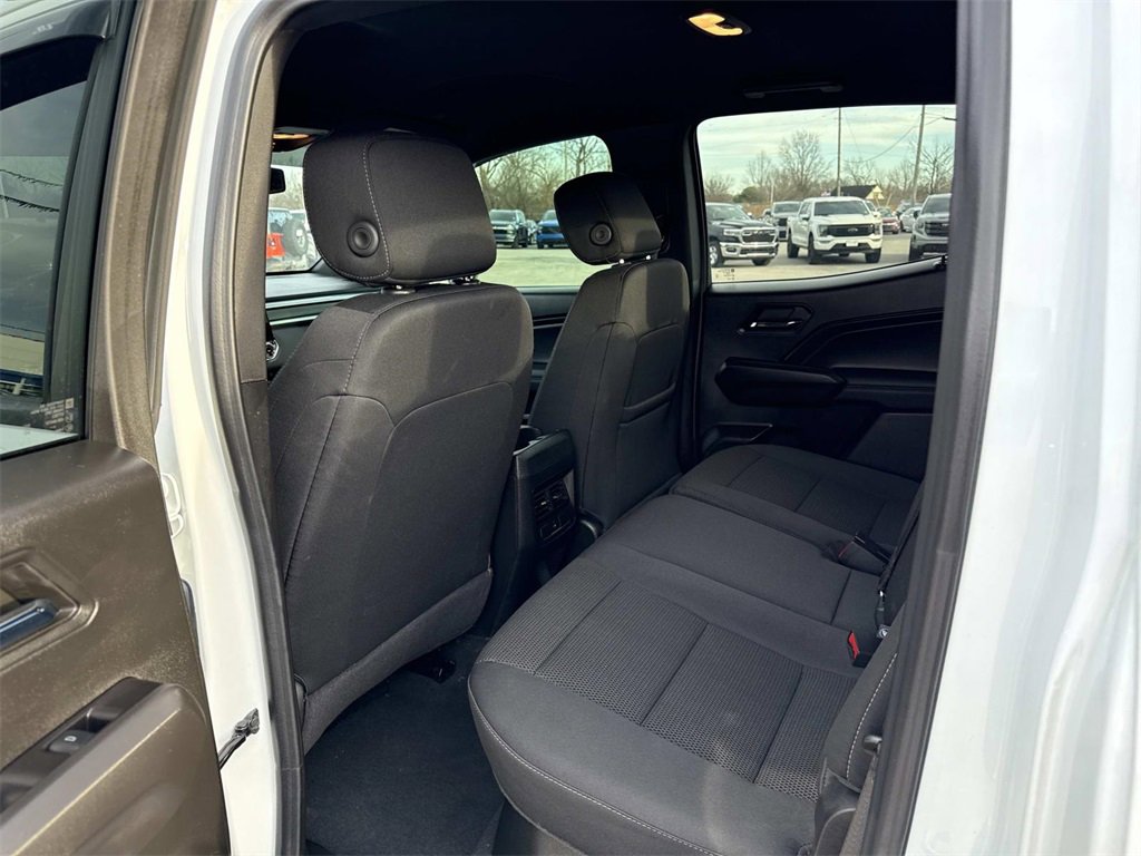 Used 2024 GMC Canyon Elevation image 25