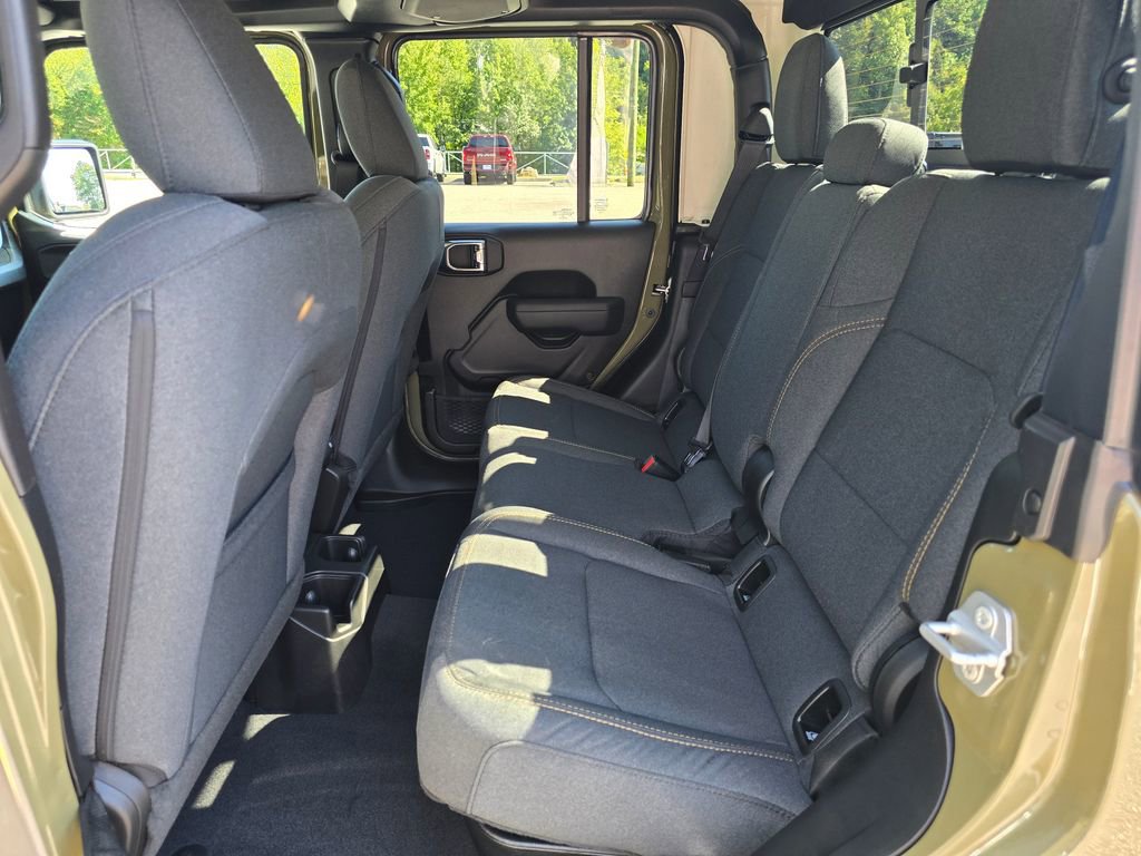 New 2025 Jeep Gladiator Sport AWD/4WD image 11
