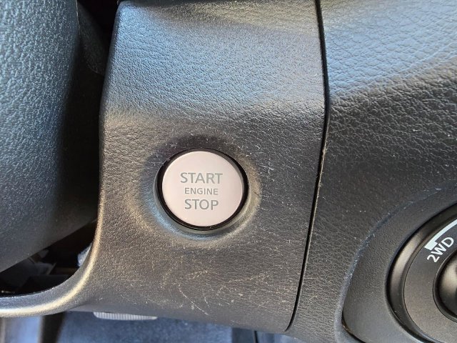 Used 2022 Nissan Frontier SV AWD/4WD image 29