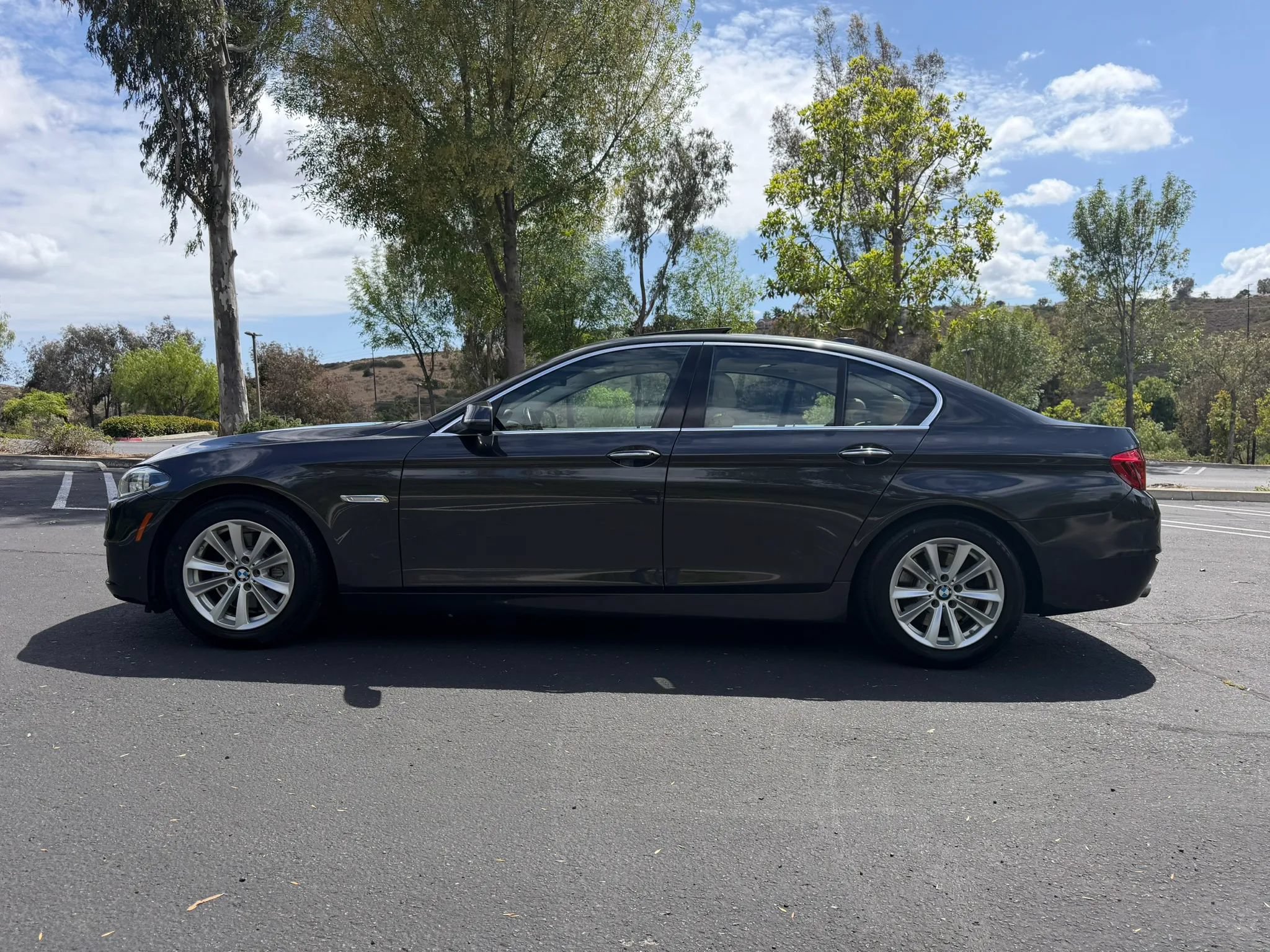Used 2016 BMW 528i Sedan RWD image 2