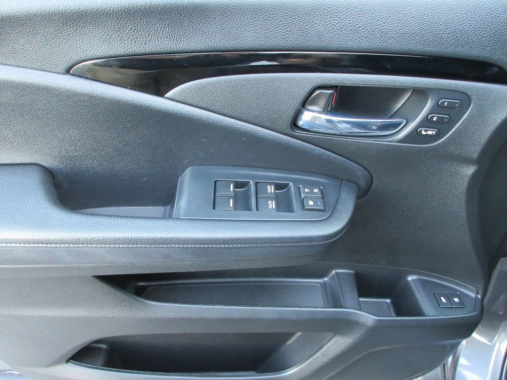 Used 2021 Honda Pilot Elite image 15