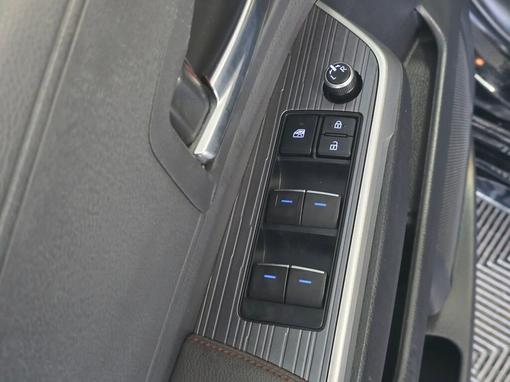 Used 2021 Toyota Sienna XSE image 20