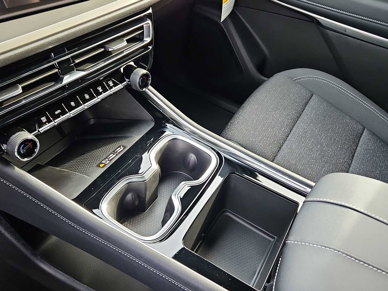 New 2026 Chevrolet Traverse LT w/ Driver Confidence Package image 20