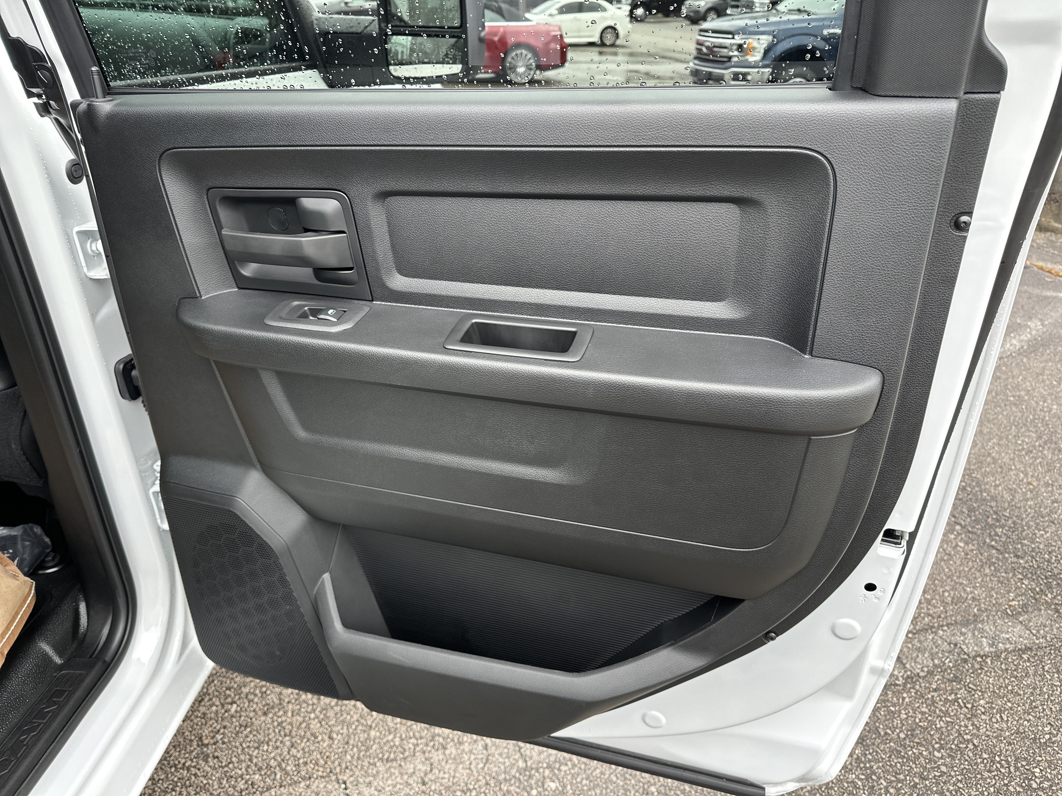 New 2026 RAM 5500 Tradesman w/ Chrome Appearance Group AWD/4WD image 16