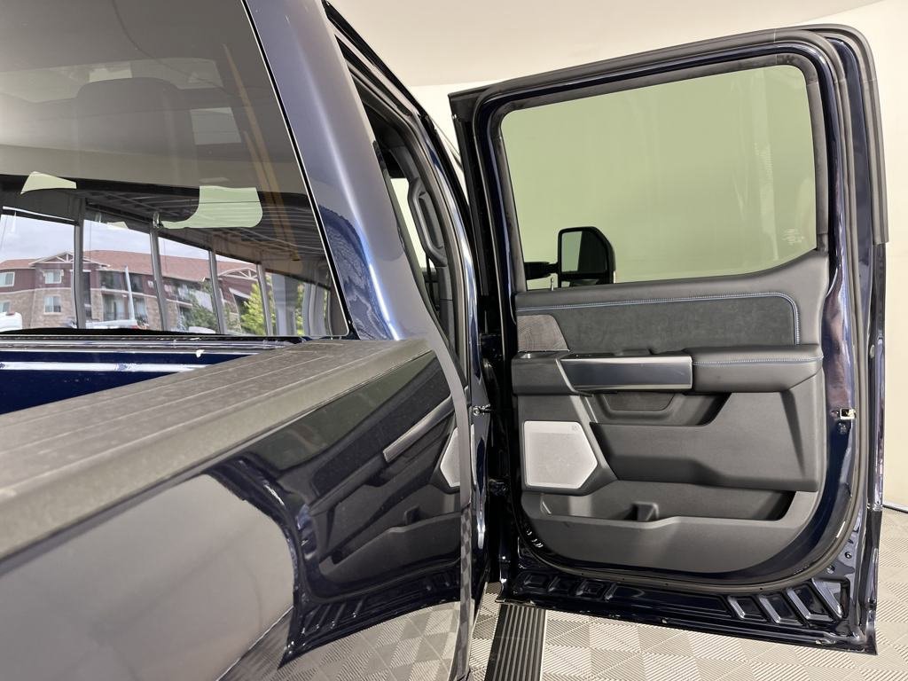 Certified 2025 Ford F350 Platinum image 29