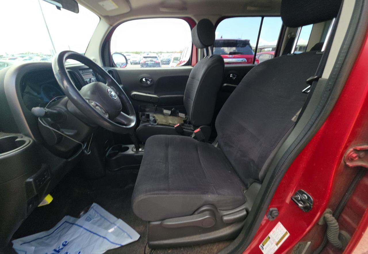 Used 2011 Nissan Cube 1.8 S w/ Interior Designer Pkg FWD image 9