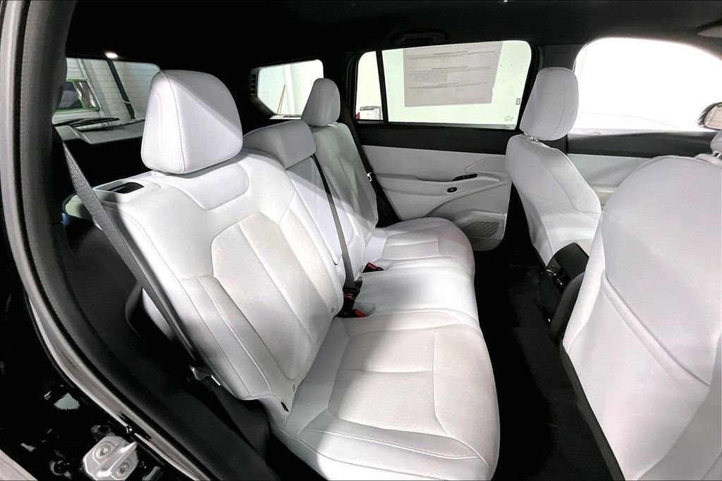 New 2026 Jeep Cherokee Laredo AWD/4WD image 9