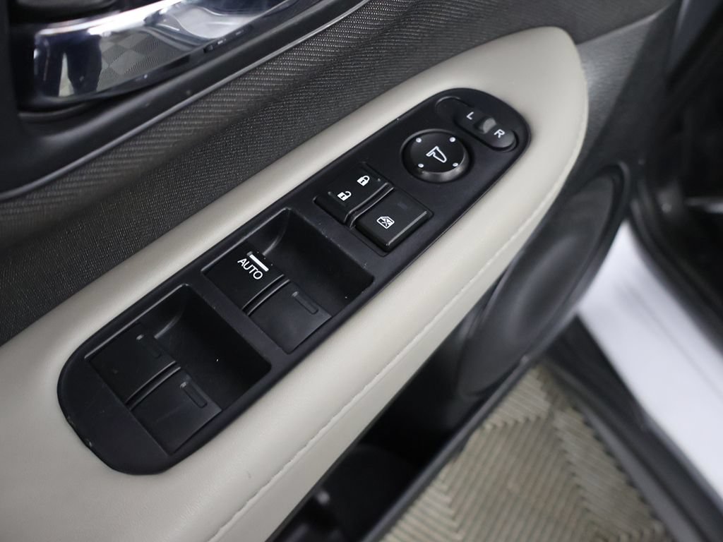 Used 2022 Honda HR-V LX image 32
