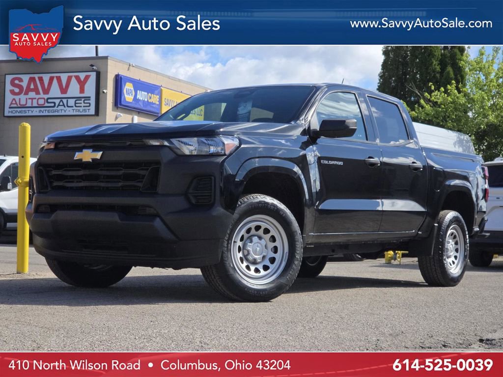 Used 2023 Chevrolet Colorado W/T image 1