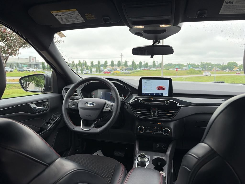 Used 2025 Ford Escape ST-Line FWD image 37