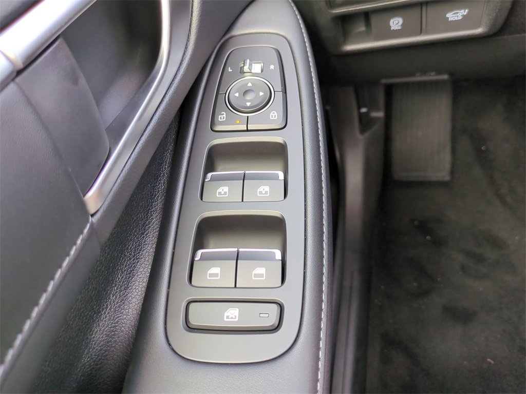 New 2025 Hyundai Sonata Limited image 25