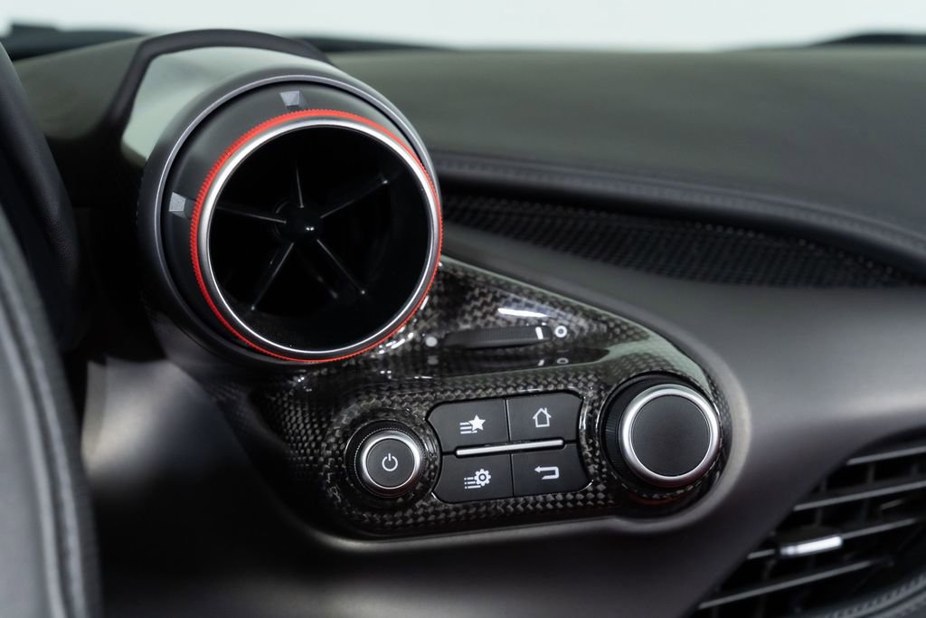 Used 2023 Ferrari F8 Tributo RWD image 37