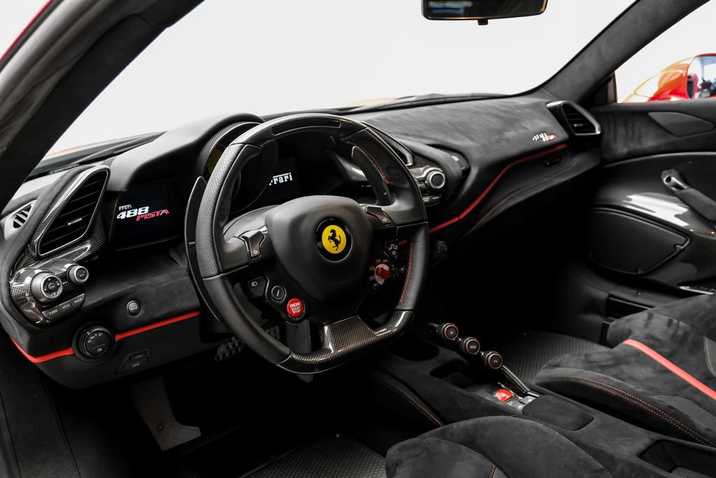 Used 2020 Ferrari 488 Pista Coupe RWD image 5