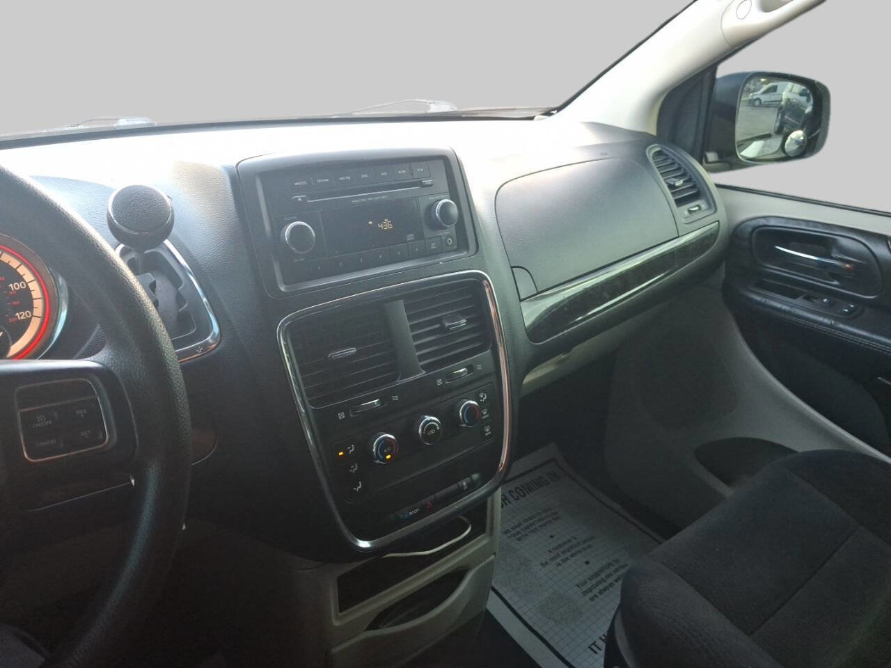 Used 2014 RAM C/V Tradesman image 9