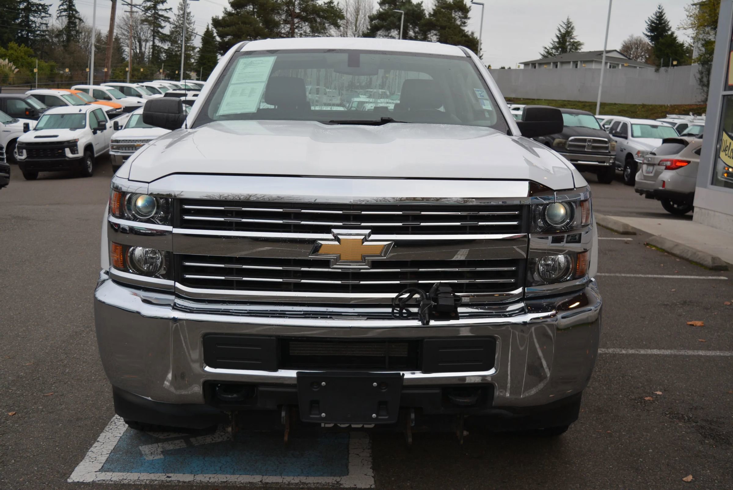 Used 2018 Chevrolet Silverado 2500 W/T image 2
