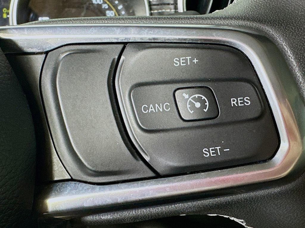 Used 2023 Jeep Wrangler Unlimited Sahara AWD/4WD image 23