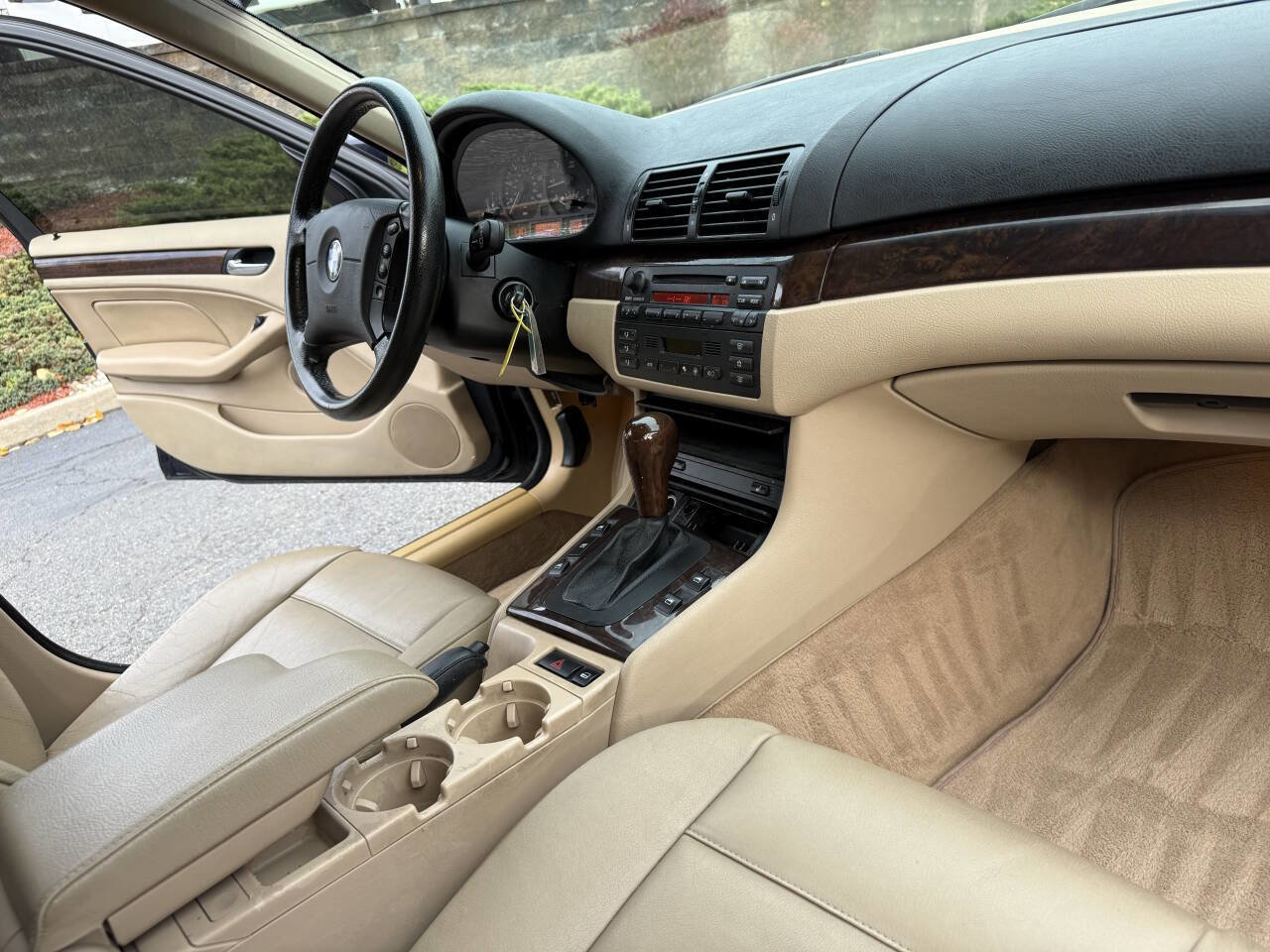 Used 2003 BMW 325i Sedan image 27