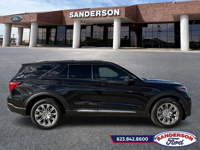 Used 2025 Ford Explorer Platinum image 2