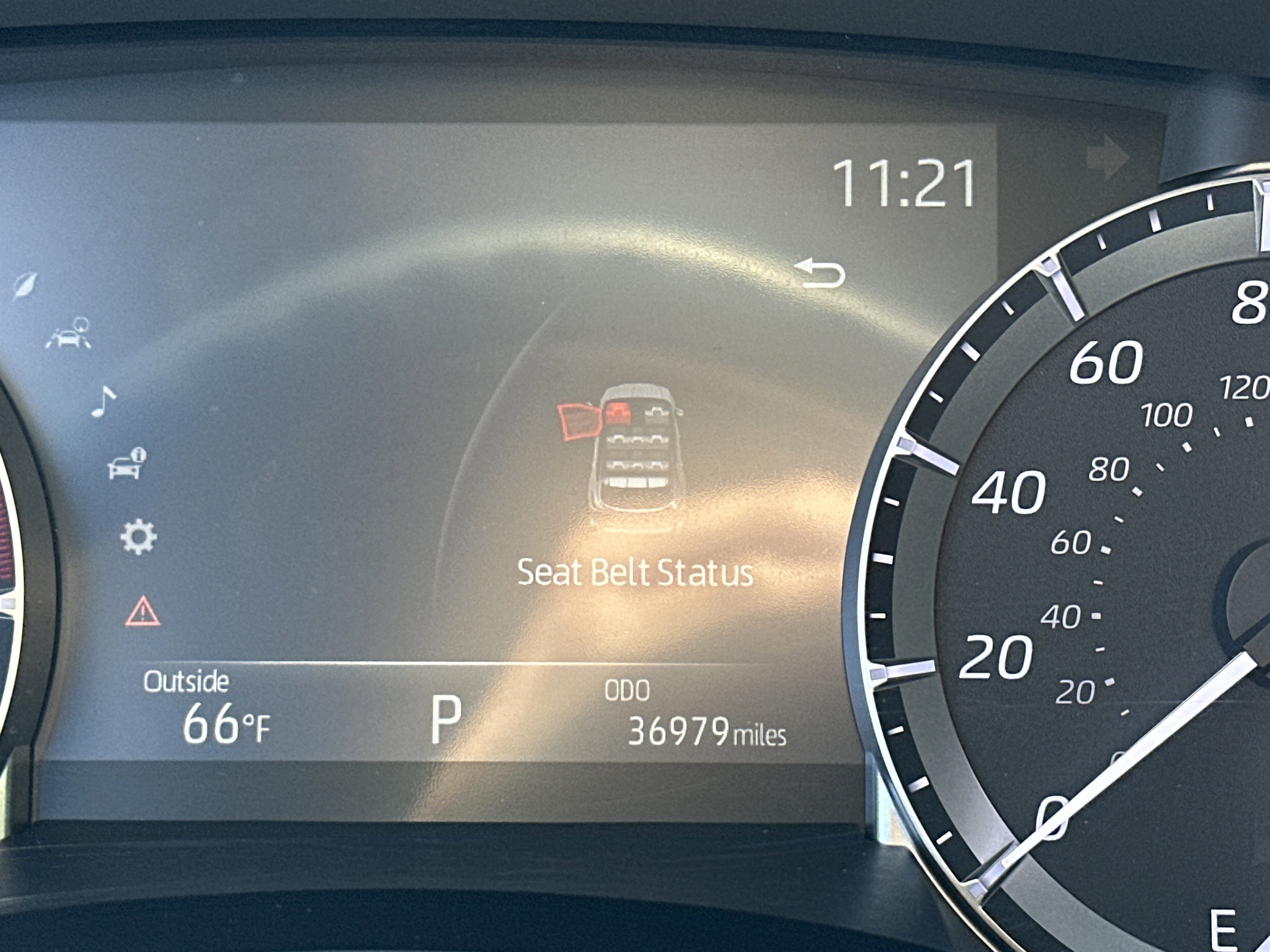Used 2023 Toyota Highlander L FWD image 22