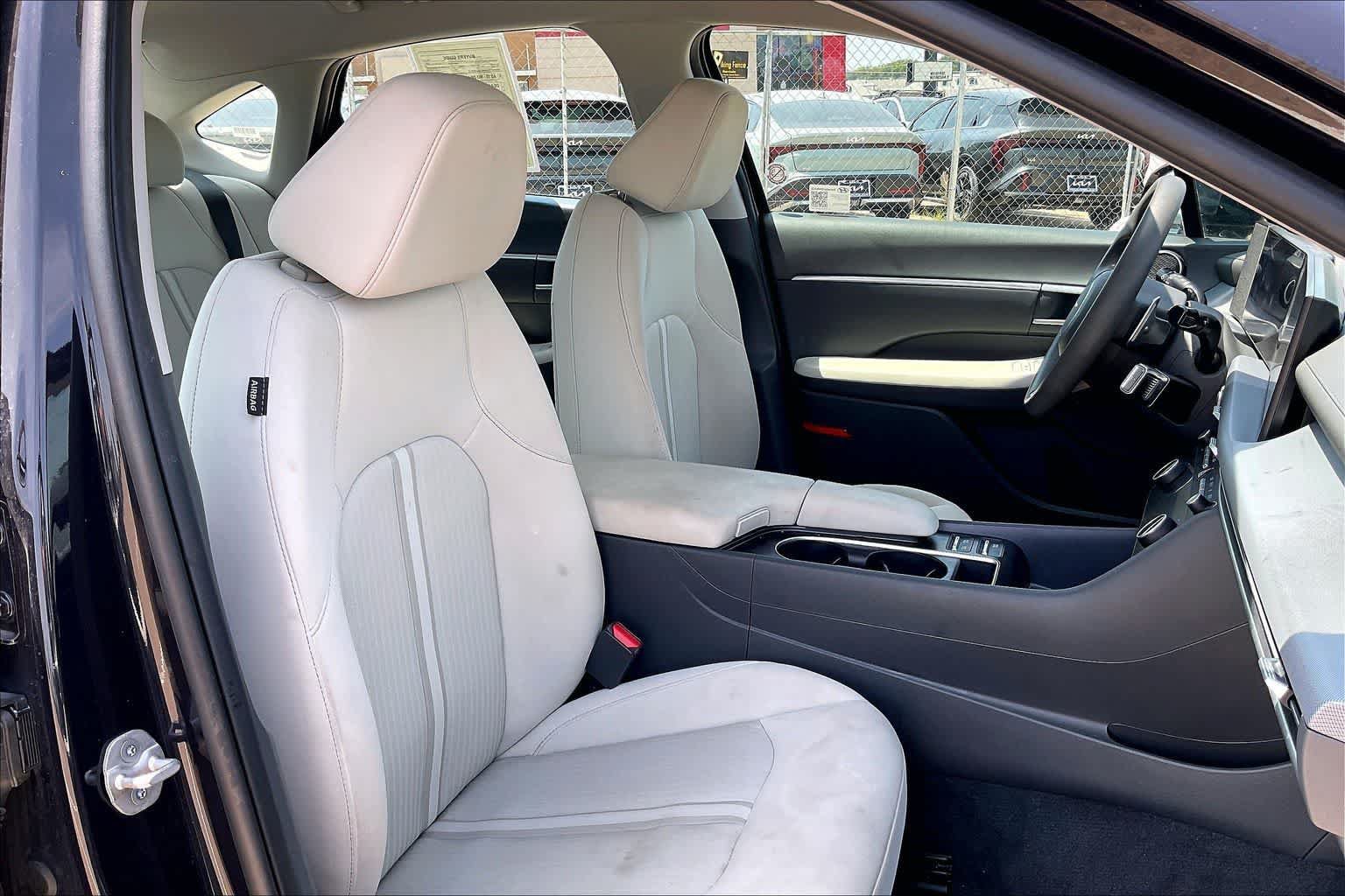 Used 2025 Hyundai Sonata SEL FWD image 11