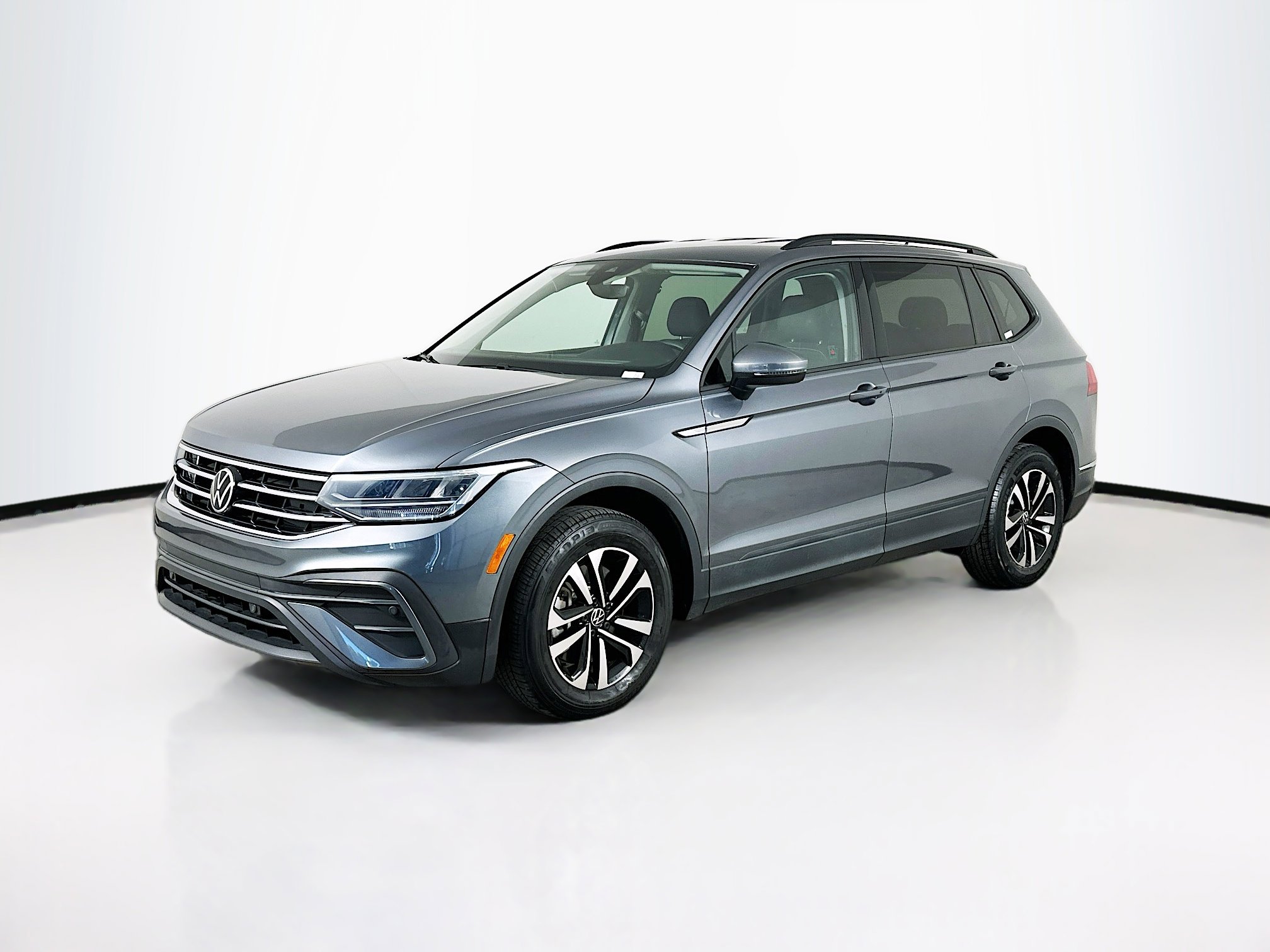 Used 2023 Volkswagen Tiguan S w/ Driver Assistance Package image 3