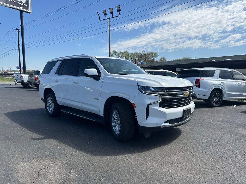 Used 2024 Chevrolet Tahoe LT RWD image 2