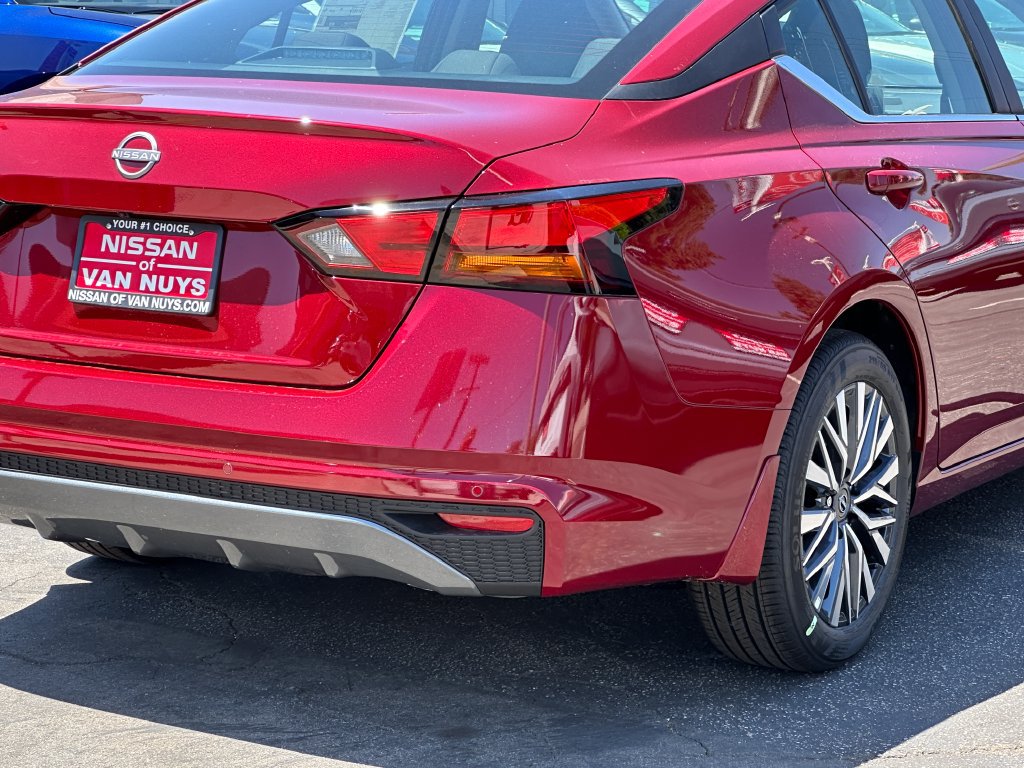 New 2026 Nissan Altima 2.5 SV FWD image 7