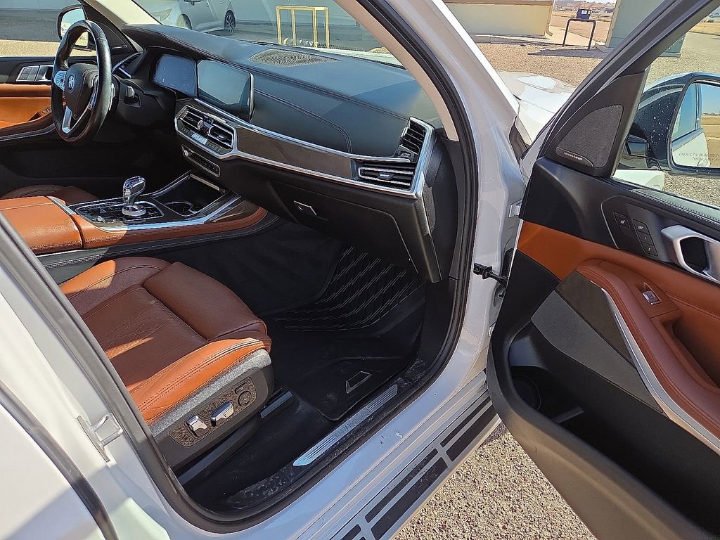 Used 2020 BMW X7 xDrive50i w/ Dynamic Handling Package AWD/4WD image 12