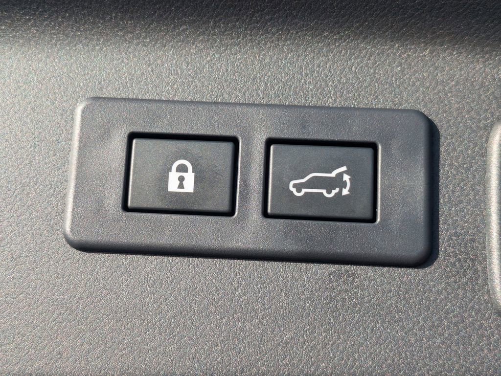 Certified 2025 Subaru Forester Limited w/ Popular Package #2 image 15