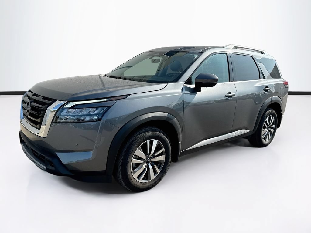 Used 2025 Nissan Pathfinder SL