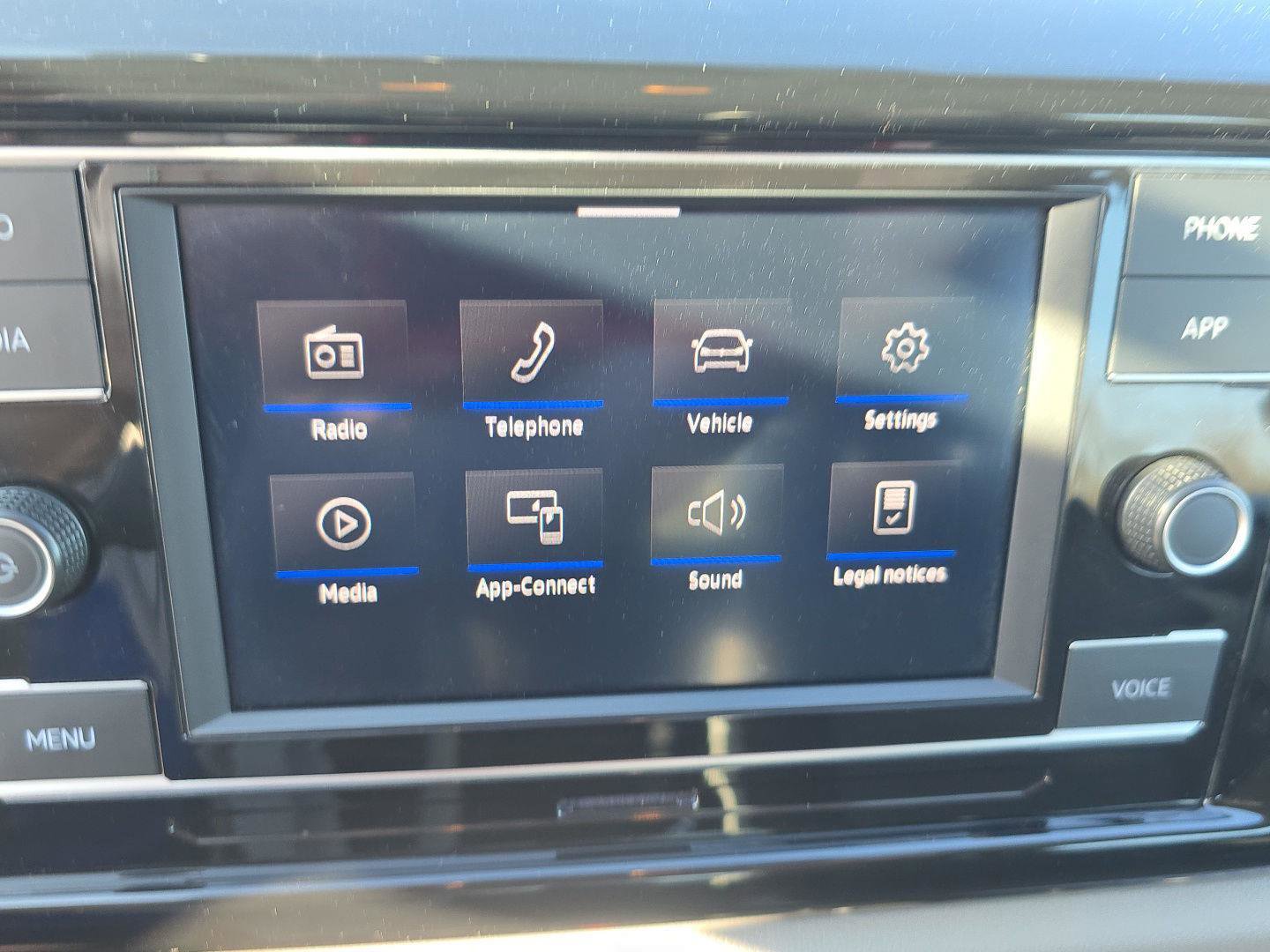 Used 2024 Volkswagen Taos S image 19