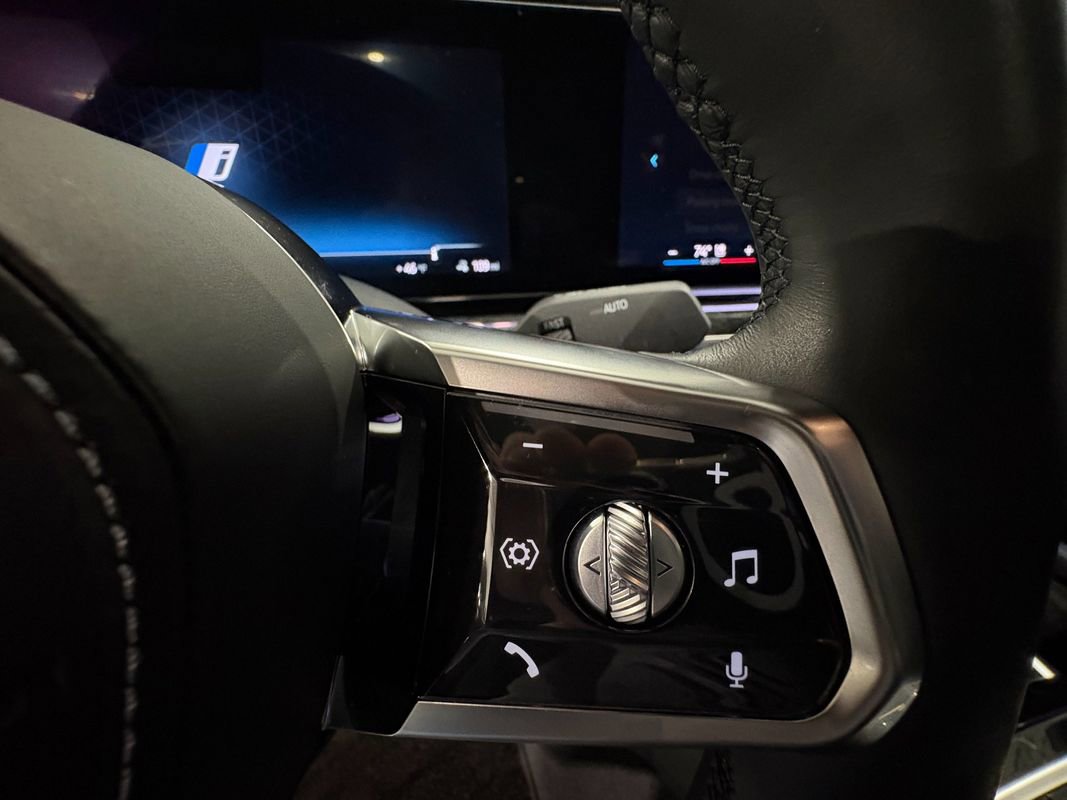 Used 2024 BMW i7 xDrive60 image 13