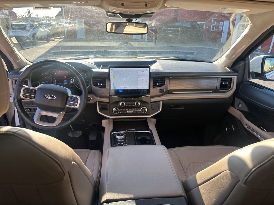 Used 2024 Ford Expedition Max Limited image 17