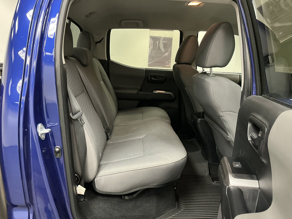 Used 2022 Toyota Tacoma SR5 w/ Black Out Package (TMS) AWD/4WD image 31