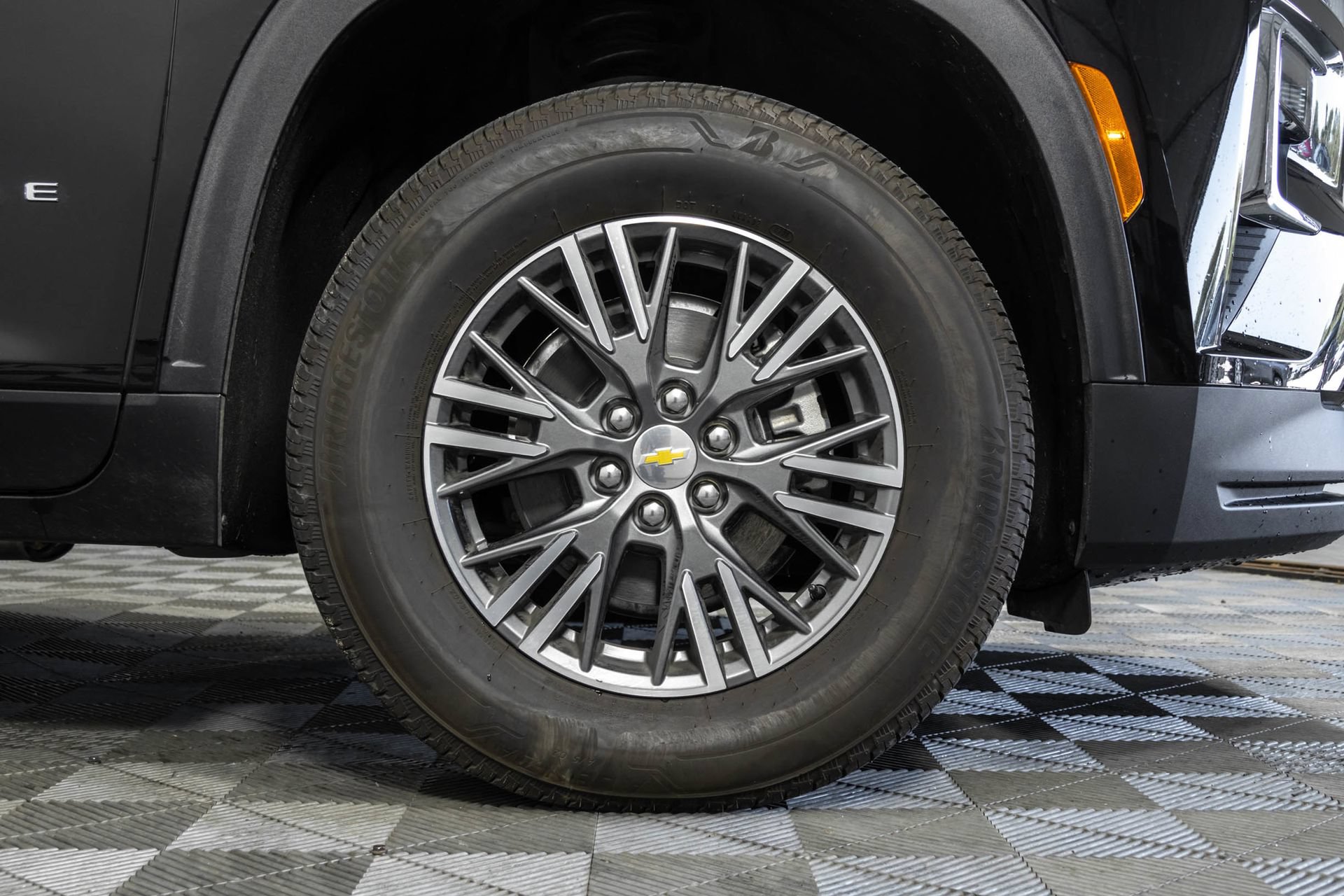 Used 2026 Chevrolet Traverse LT FWD image 43