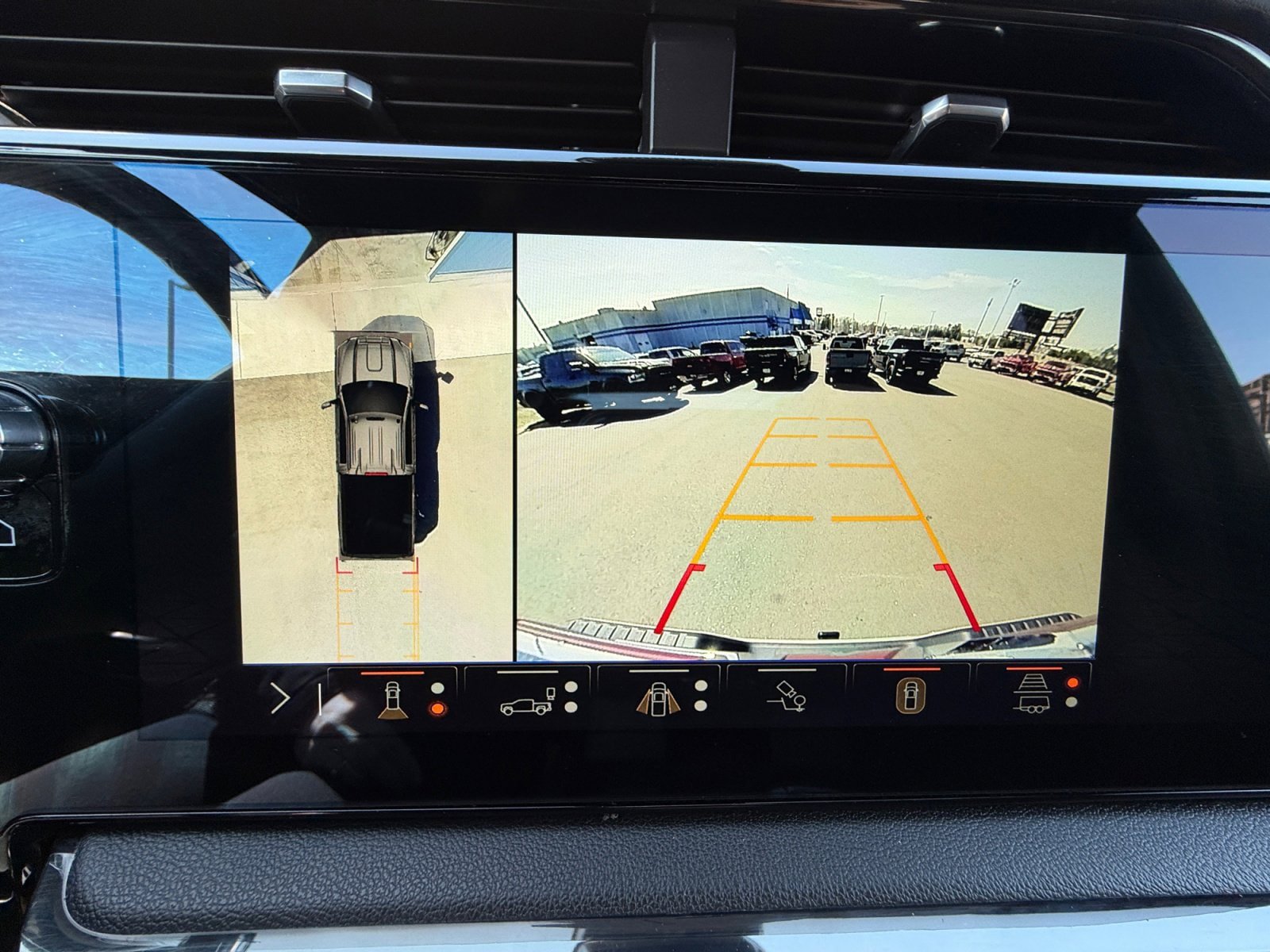 Used 2024 GMC Sierra 2500 AT4 AWD/4WD image 19