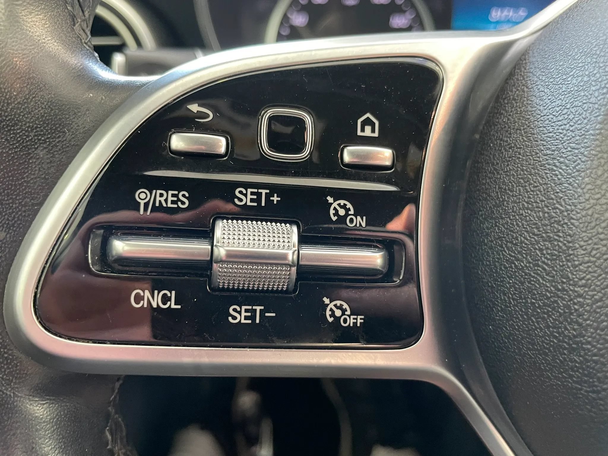 Used 2019 Mercedes-Benz C 300 4MATIC Sedan image 11