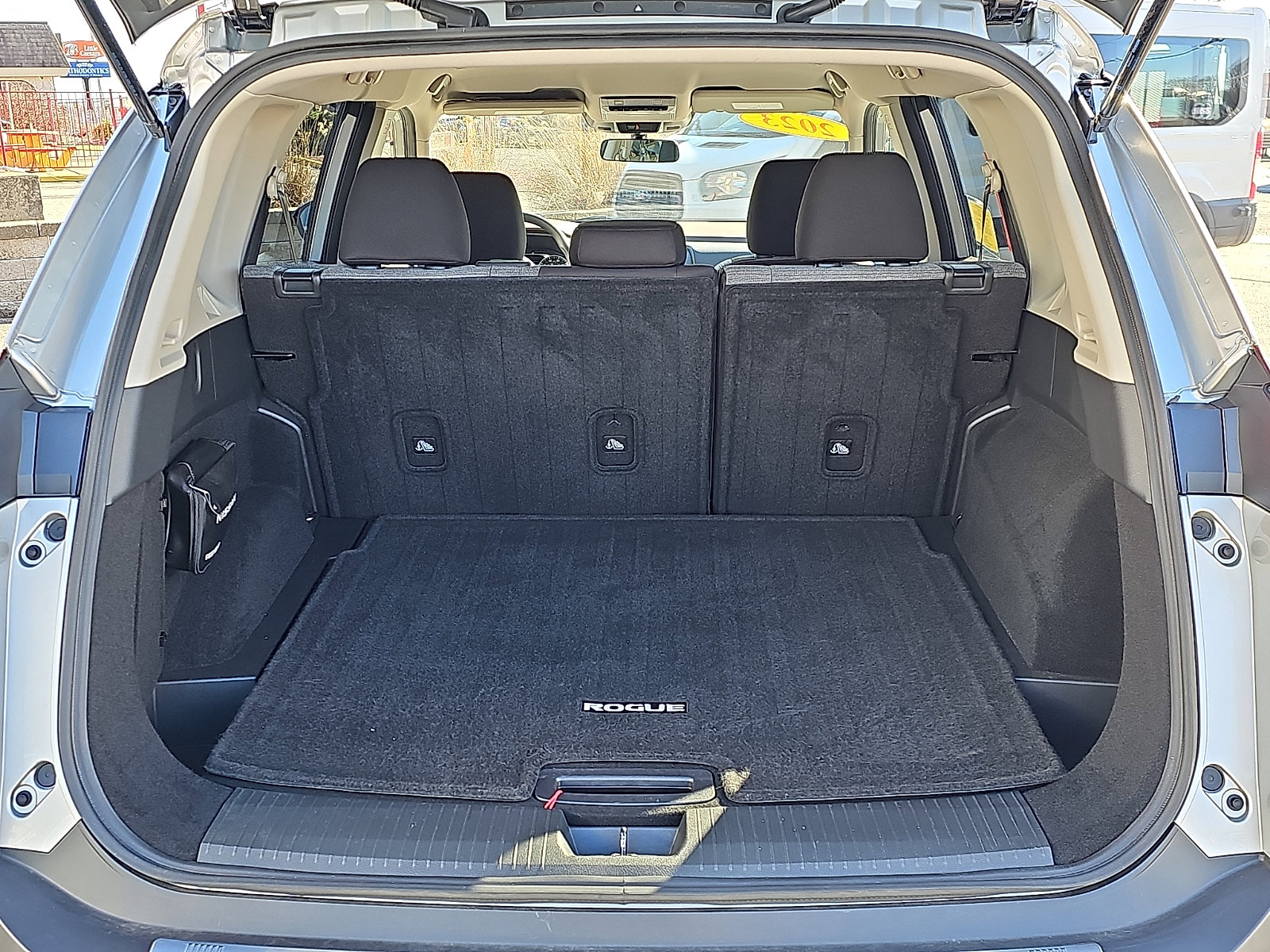 Certified 2023 Nissan Rogue SV image 29