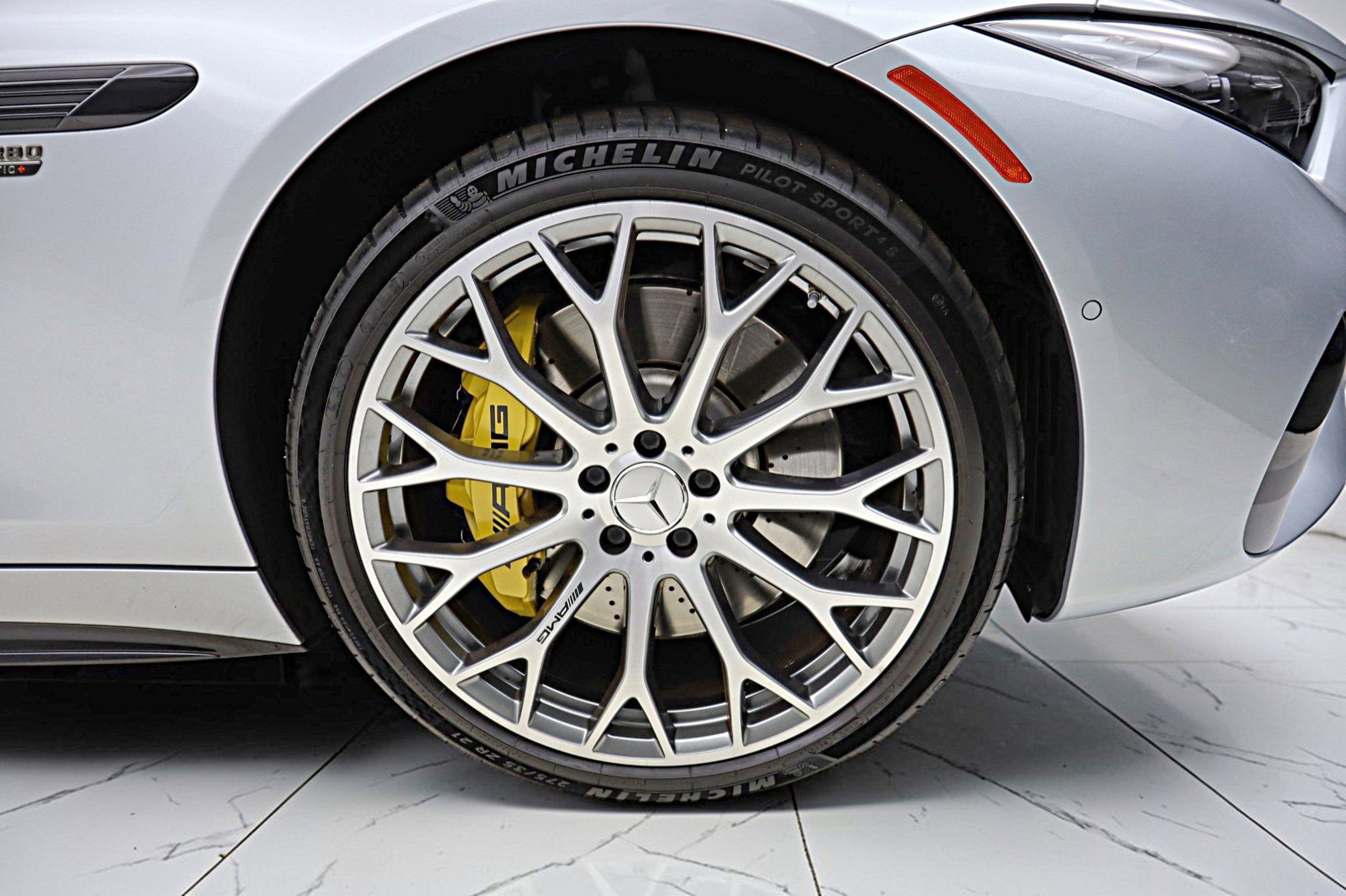 Used 2024 Mercedes-Benz SL 63 AMG 4MATIC image 49