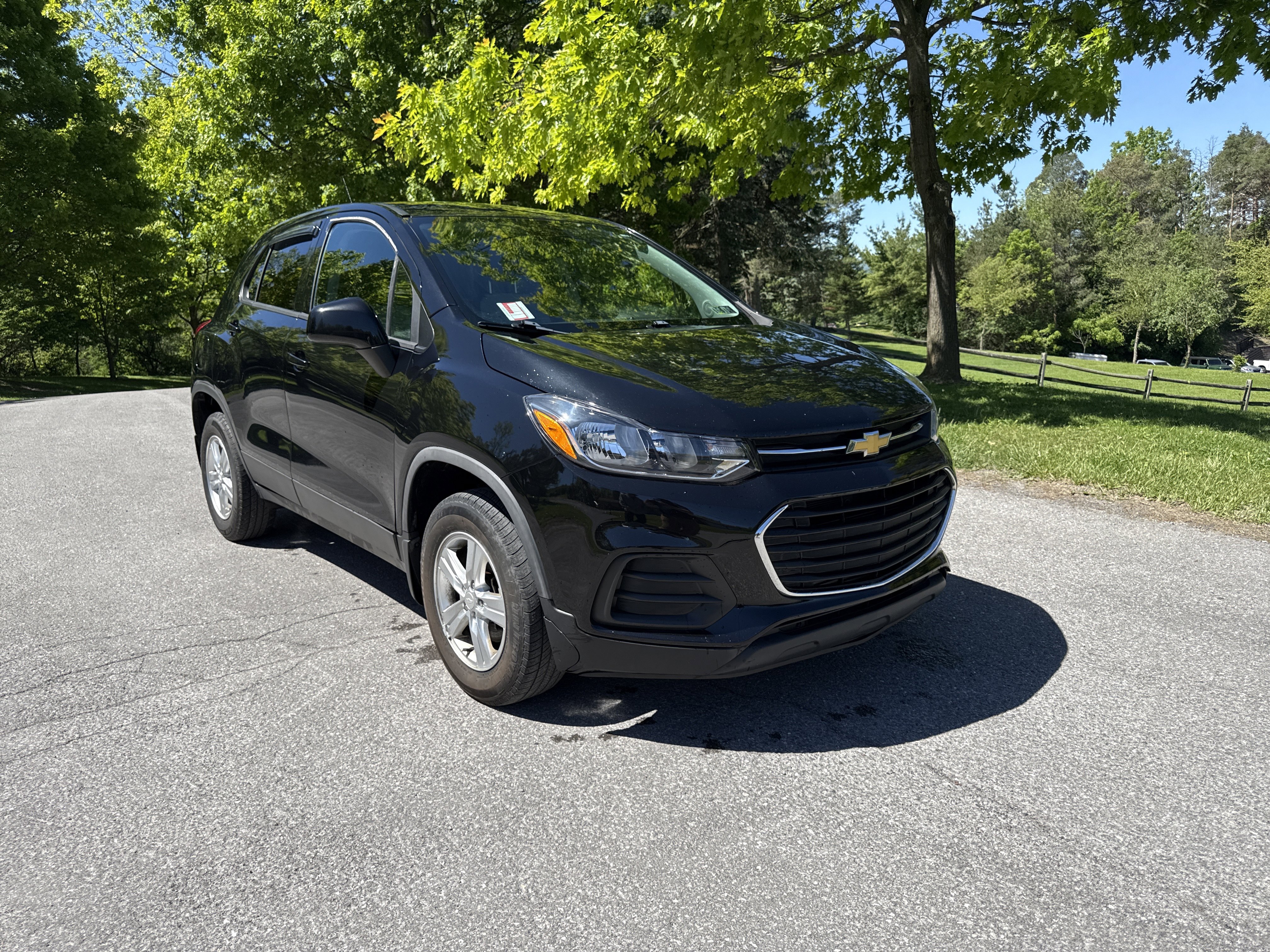 Used 2020 Chevrolet Trax LS w/ Tint and Cruise Package AWD/4WD video 1