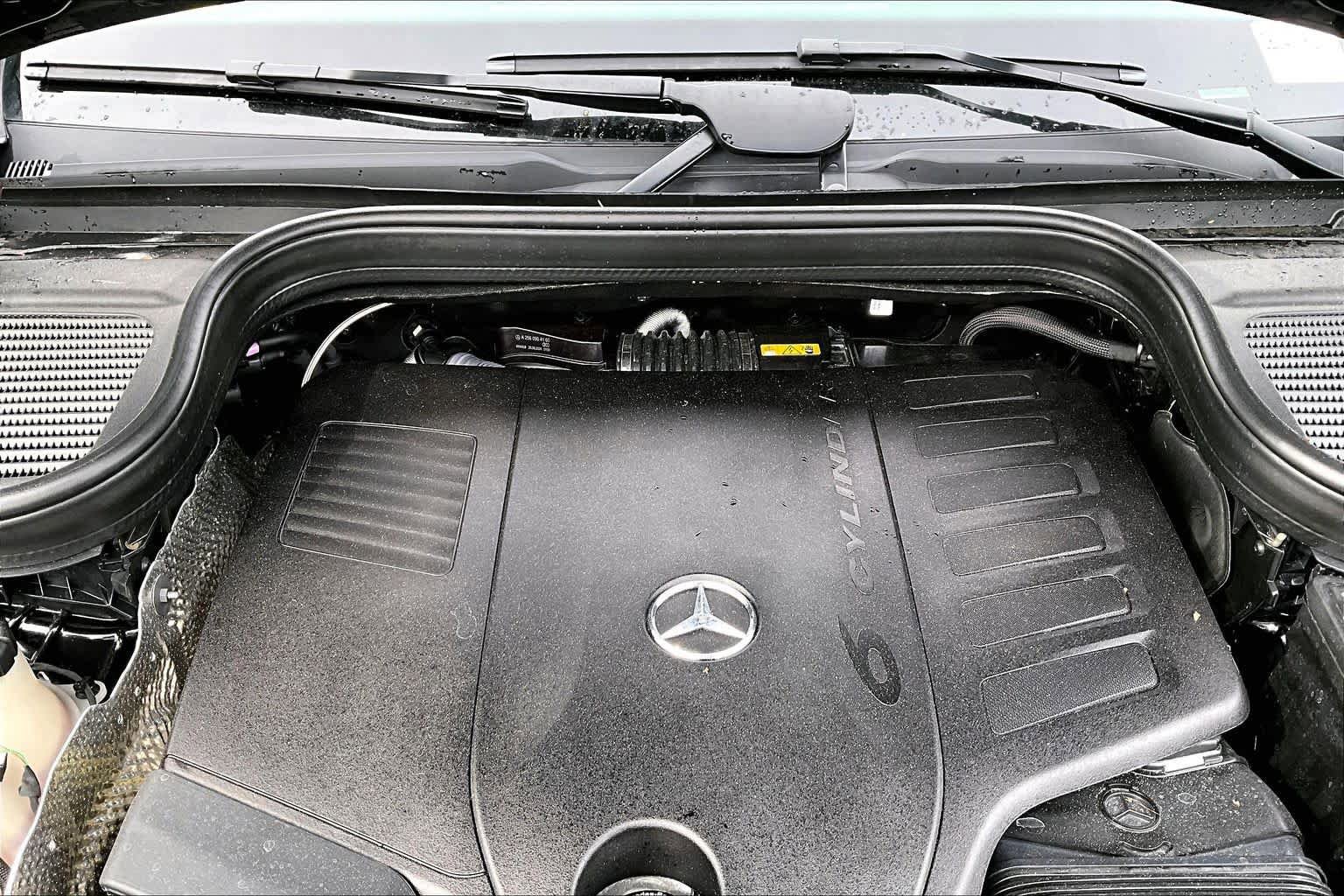 Certified 2025 Mercedes-Benz GLE 450 4MATIC image 47