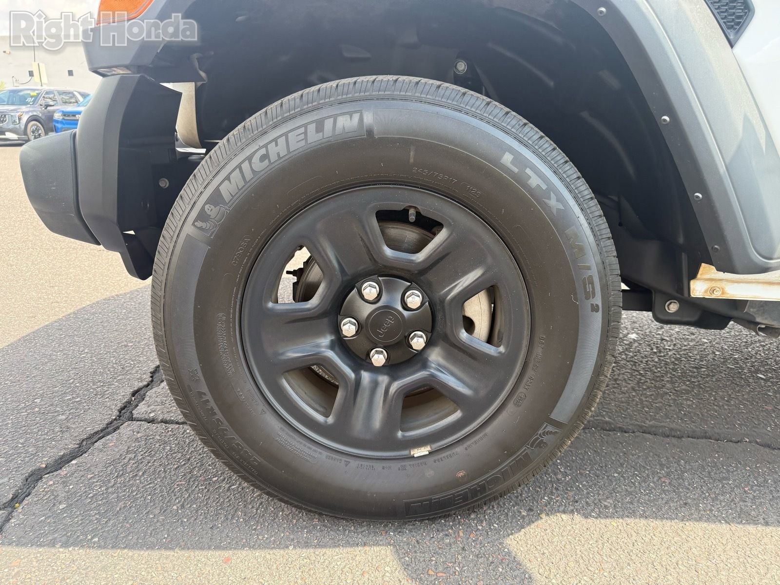 Used 2023 Jeep Wrangler Sport image 11