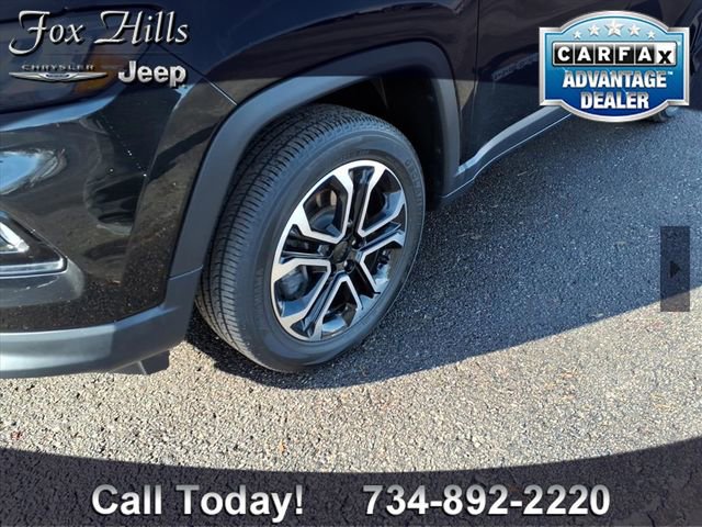 Used 2023 Jeep Compass Limited image 5