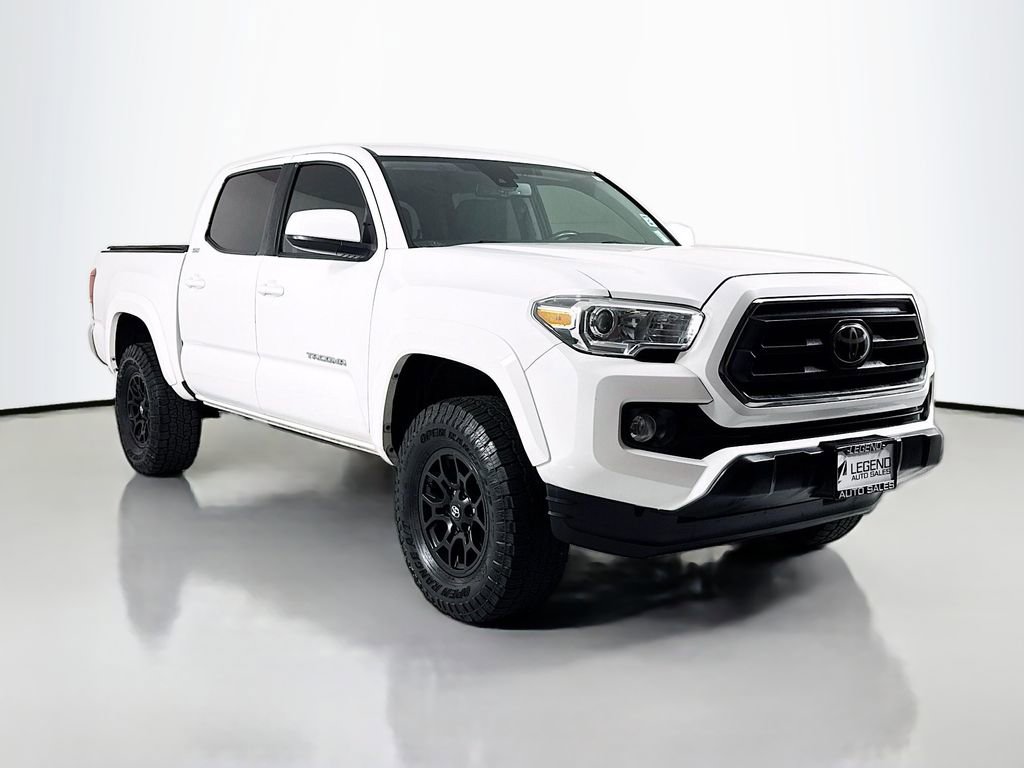 Used 2020 Toyota Tacoma SR5 AWD/4WD image 3