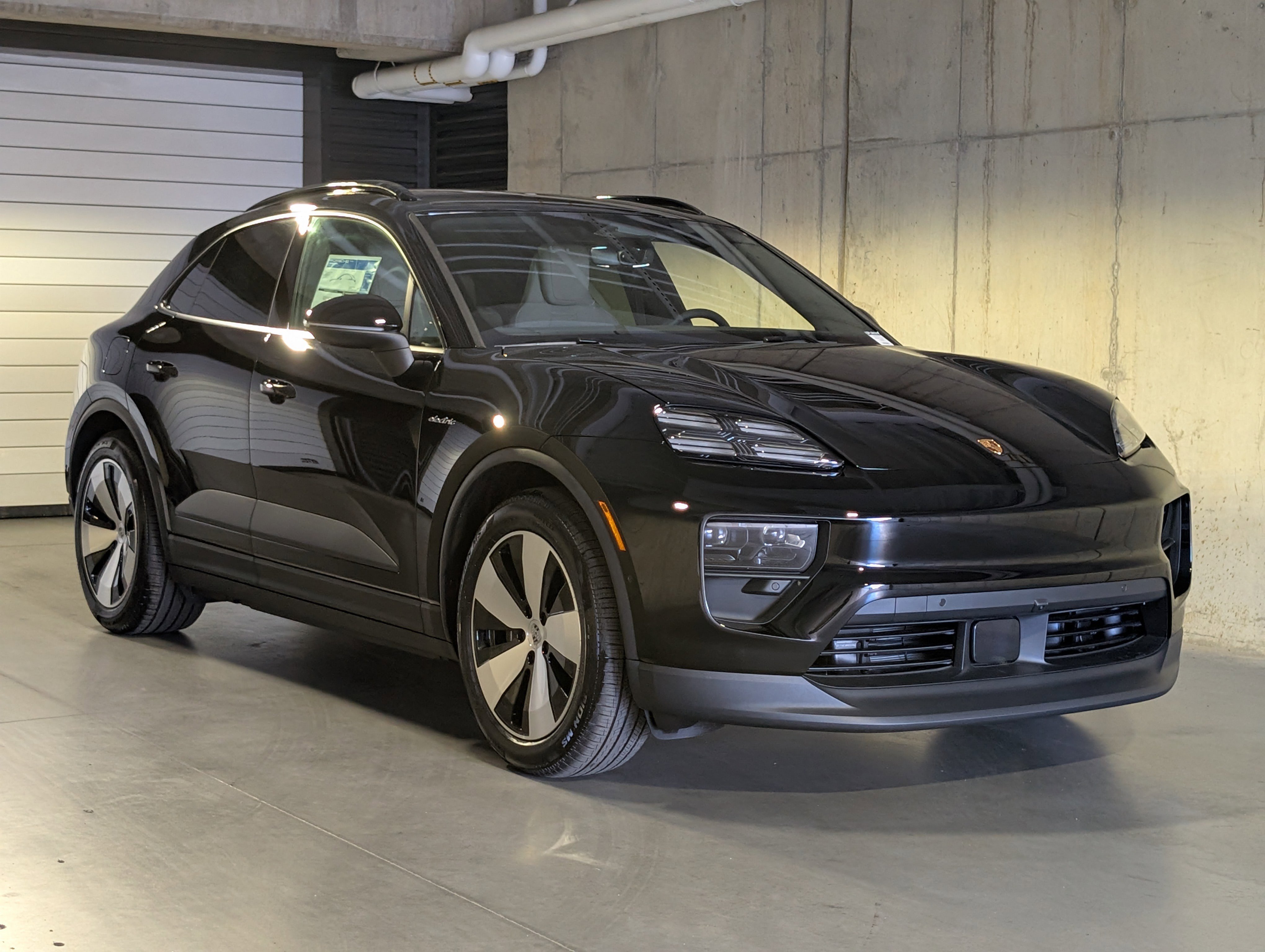 New 2026 Porsche Macan 4 Electric image 11