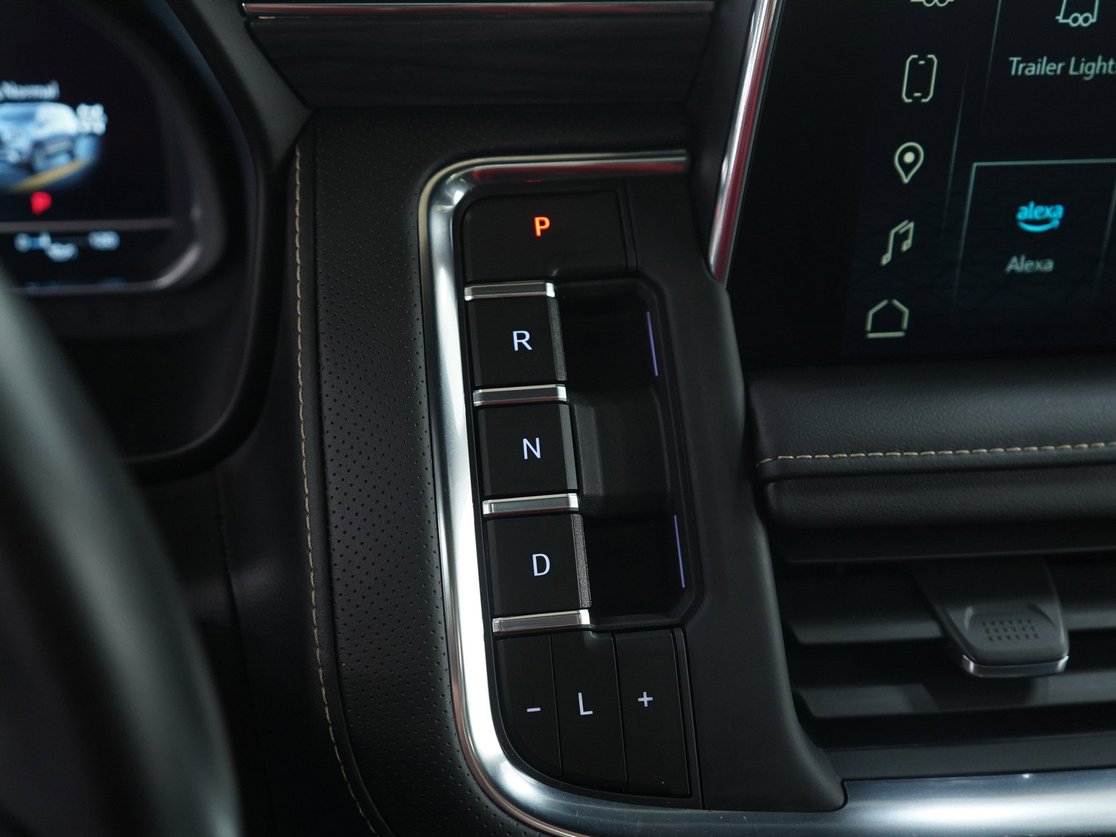 Used 2023 GMC Yukon XL SLT image 26