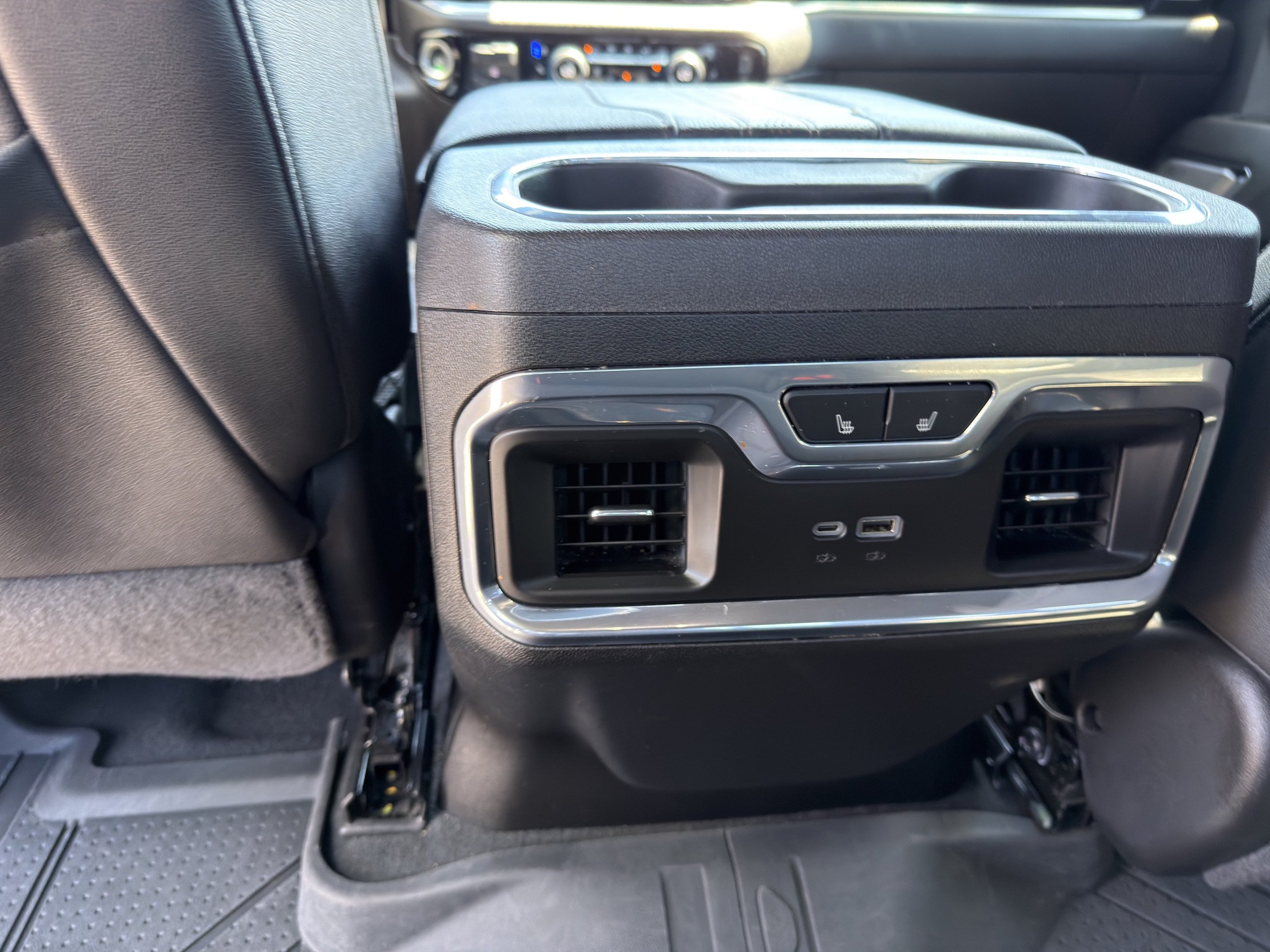 Used 2024 Chevrolet Silverado 1500 High Country w/ High Country Premium Package AWD/4WD image 26