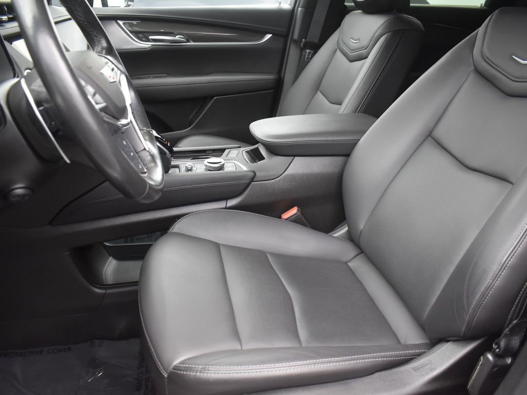 Used 2022 Cadillac XT5 Sportv w/ LPO, ONYX Package image 13
